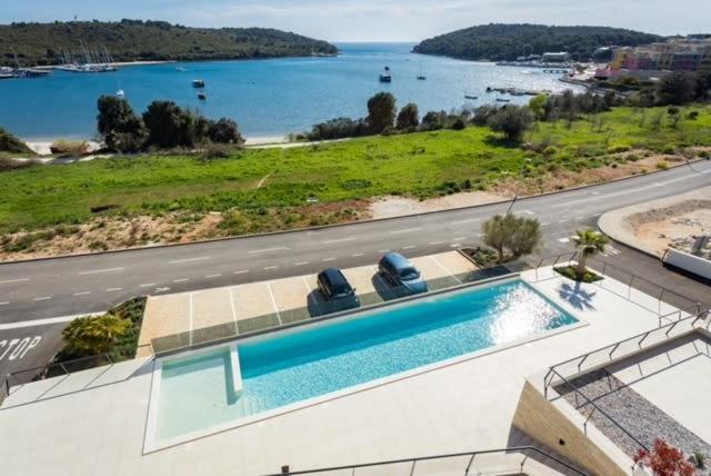 Luxury Apartment Anto With Sea View And Balcony Banjole Exterior photo